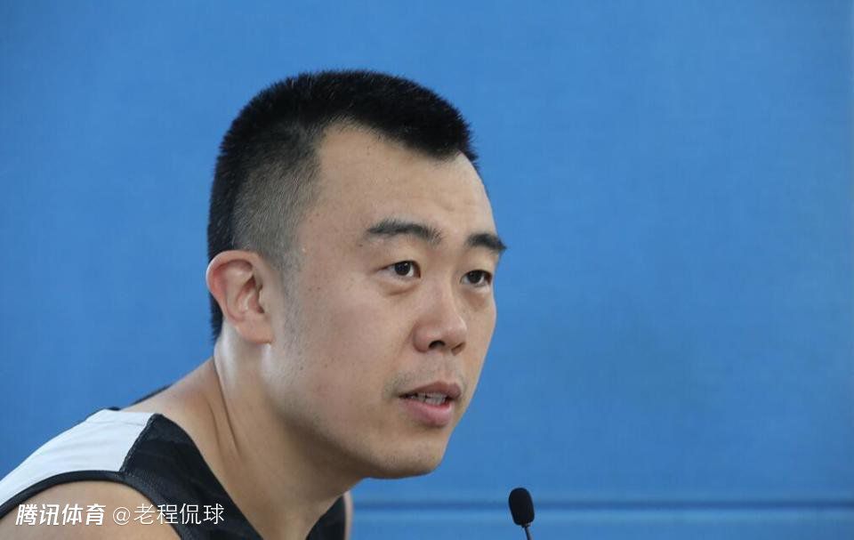 少妇主动帮我戴避孕套